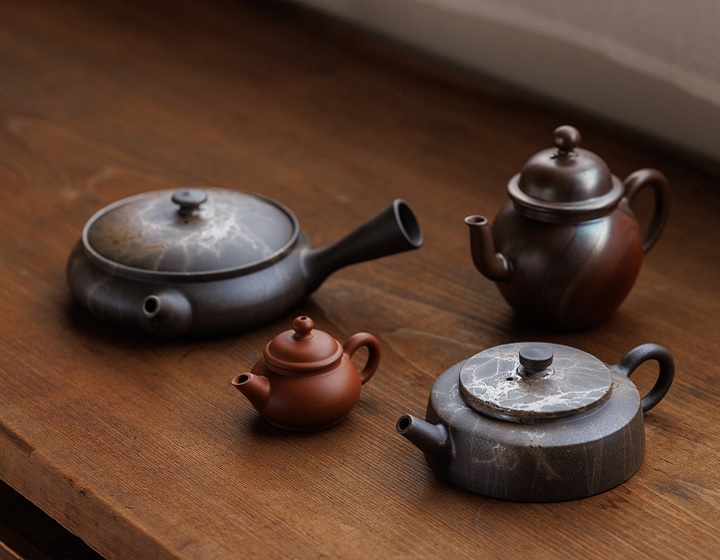Daily routine is making clay. Ceramicist Masafu Ito pursues old-style Tokoname ware.