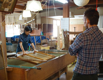 Kamikawasaki ”washi”, history of 1000 years ”Nihonmatsu Washi Traditional Crafts Gallery”