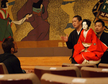 The Awaji Ningyo-joruri-kan theater – Puppet show that captured people in the past