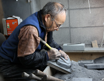 HIghest production of inkstones in Japan – ”Ogatsu Inkstone Ichio Endo”