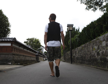 Walking around Obi Castle