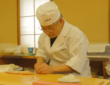 Number one sushi in Kanazawa where customers flock from afar ”Komatsu Yasuke, Sushi master, Kazuo Morita”