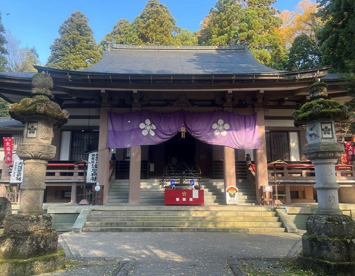 古くから親しまれる山岳信仰の地。富山県随一のパワースポット「大岩山 日石寺」